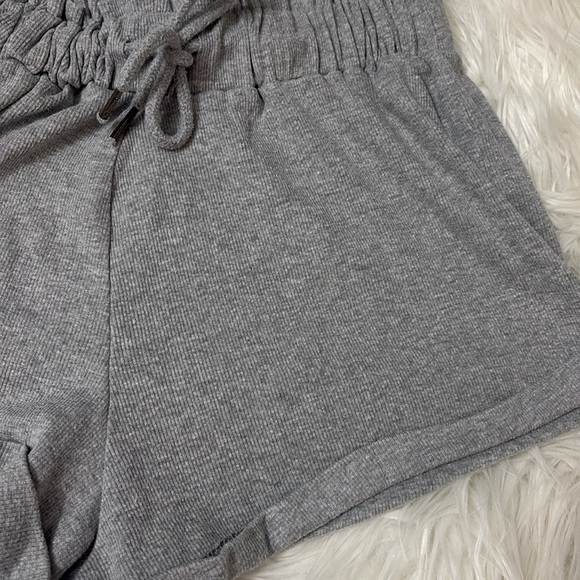 Topshop Light Grey Ribbed Tie Waist Shorts Size US 0-2 - Picture 3 of 11